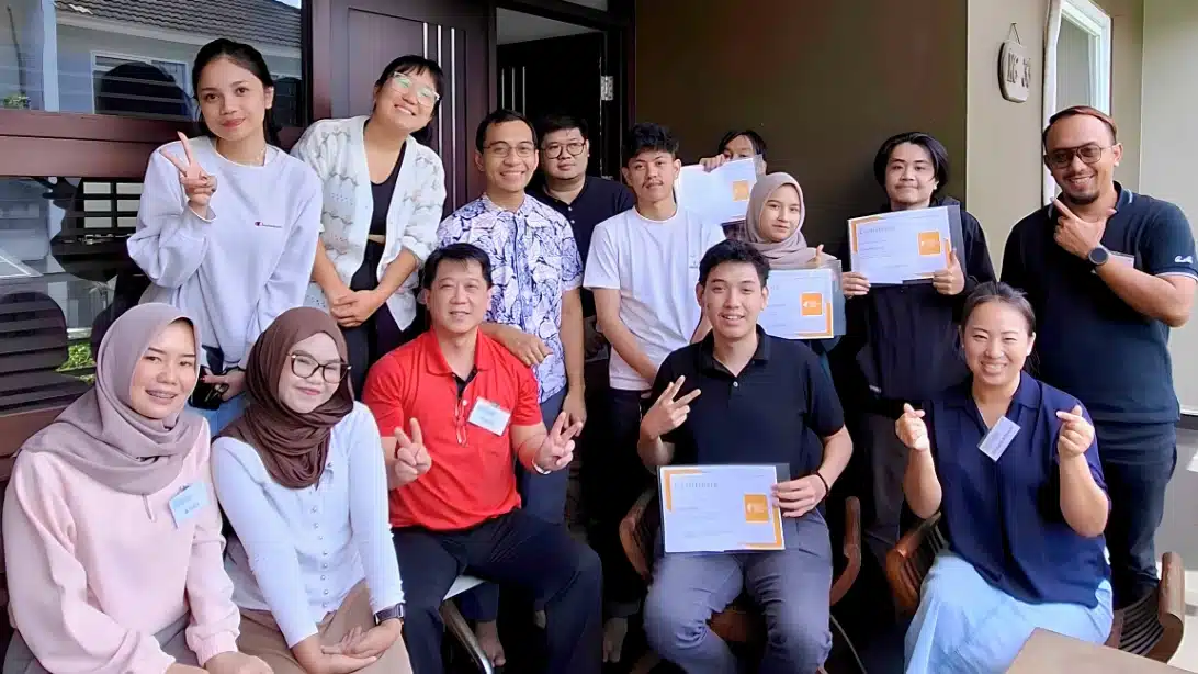 Foto bersama alumni 3
